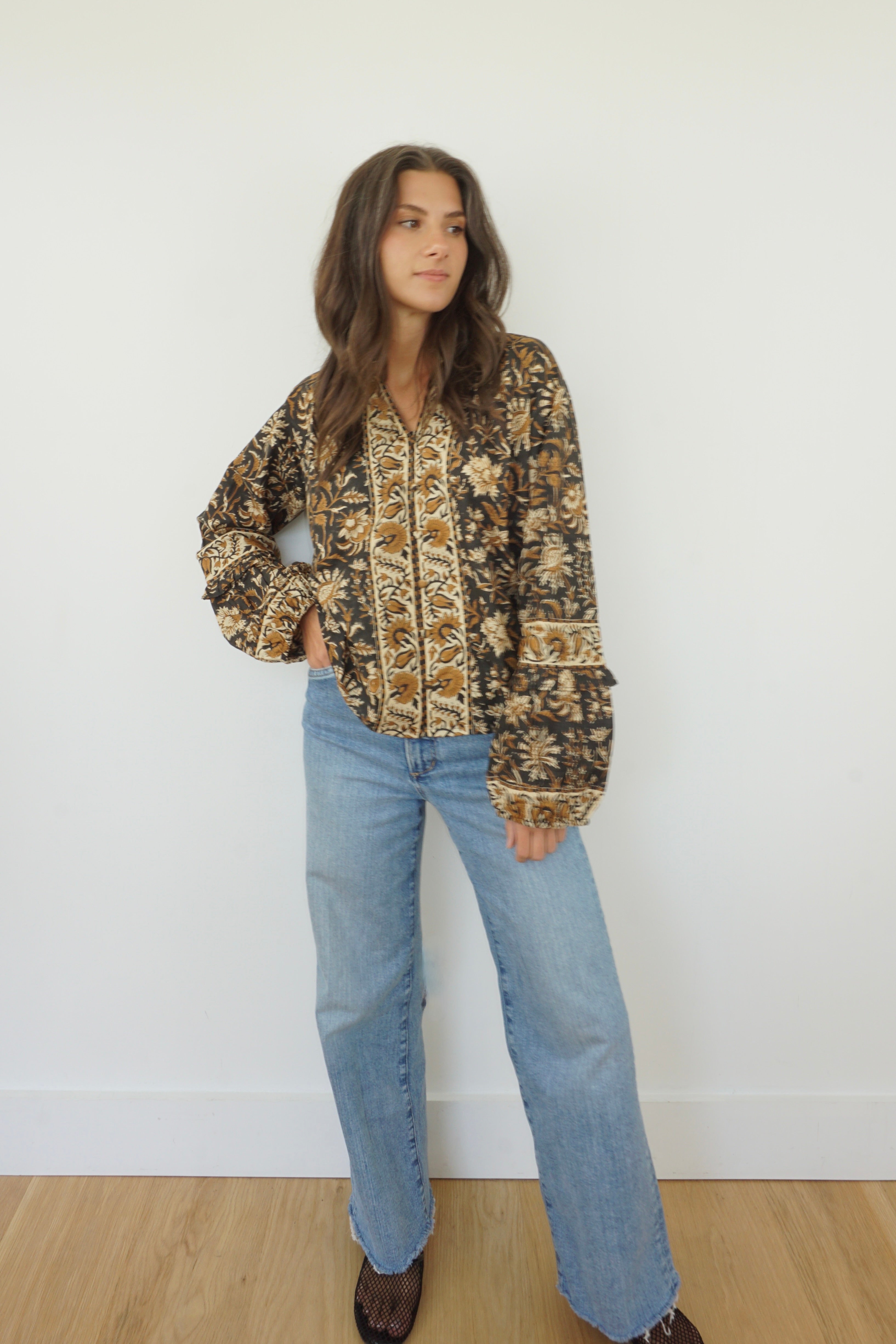 Riley Top in Elegant Black Jacobean