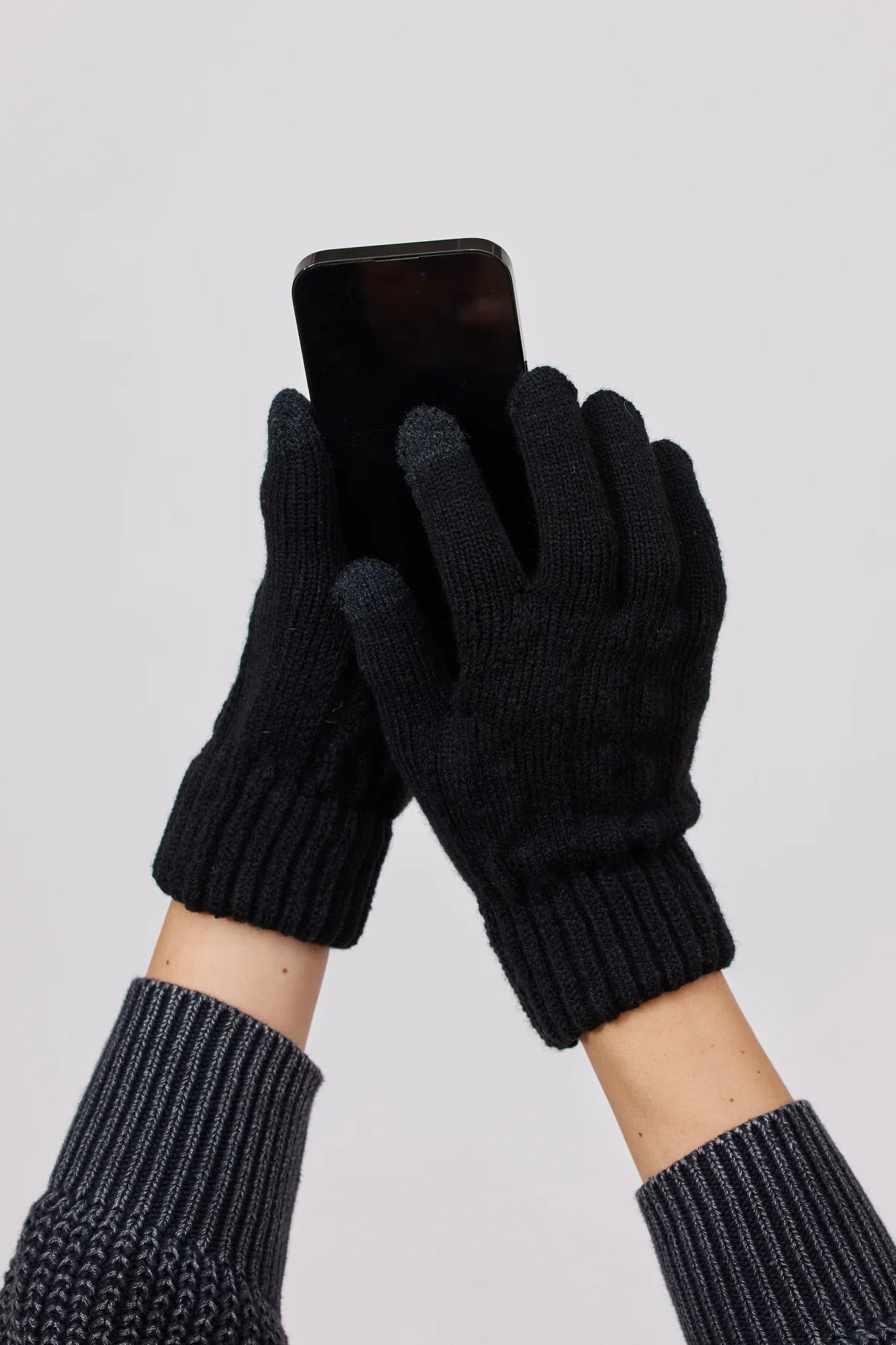 Hat Attack Frosty Touch Glove