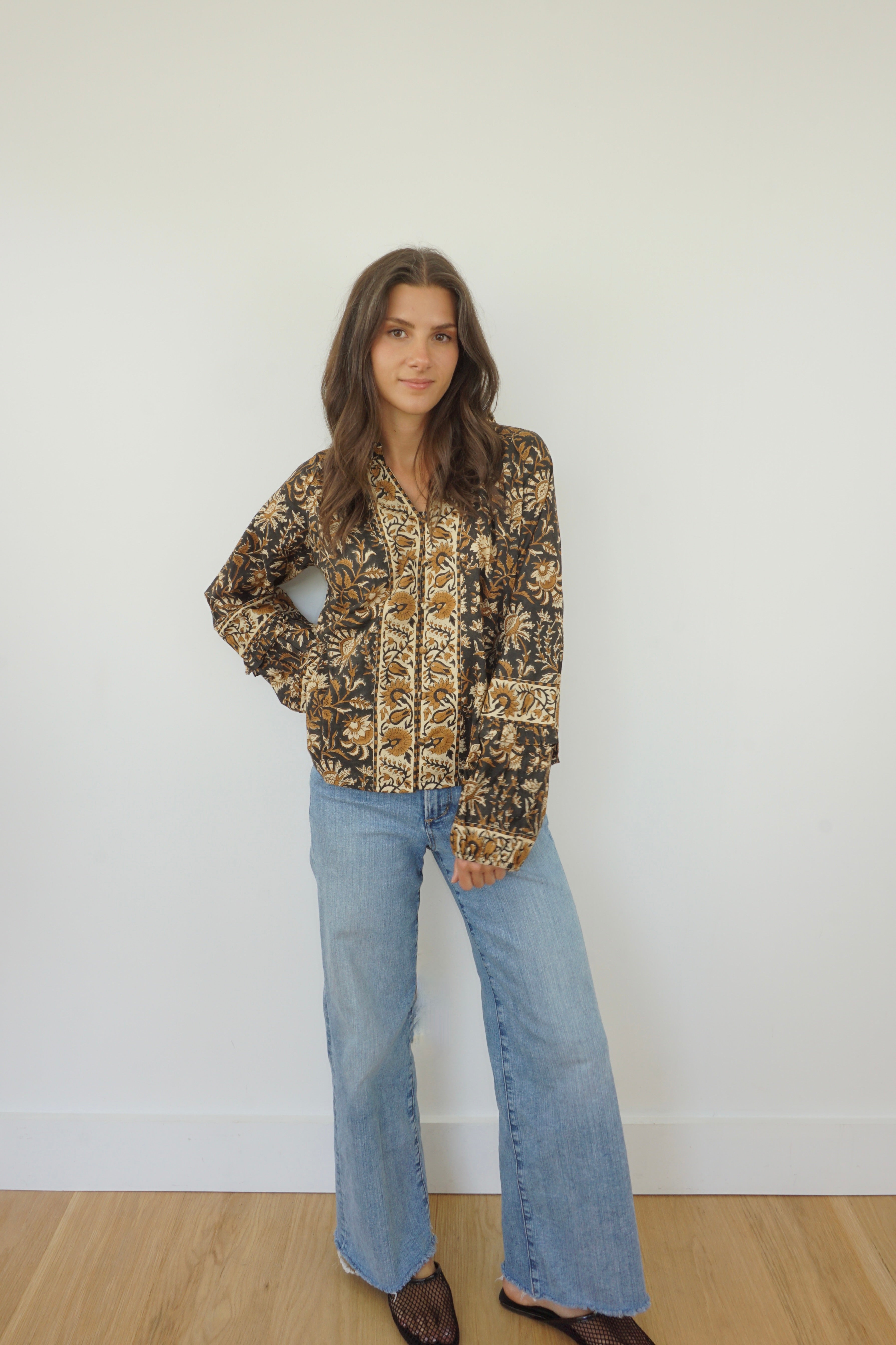 Riley Top in Elegant Black Jacobean