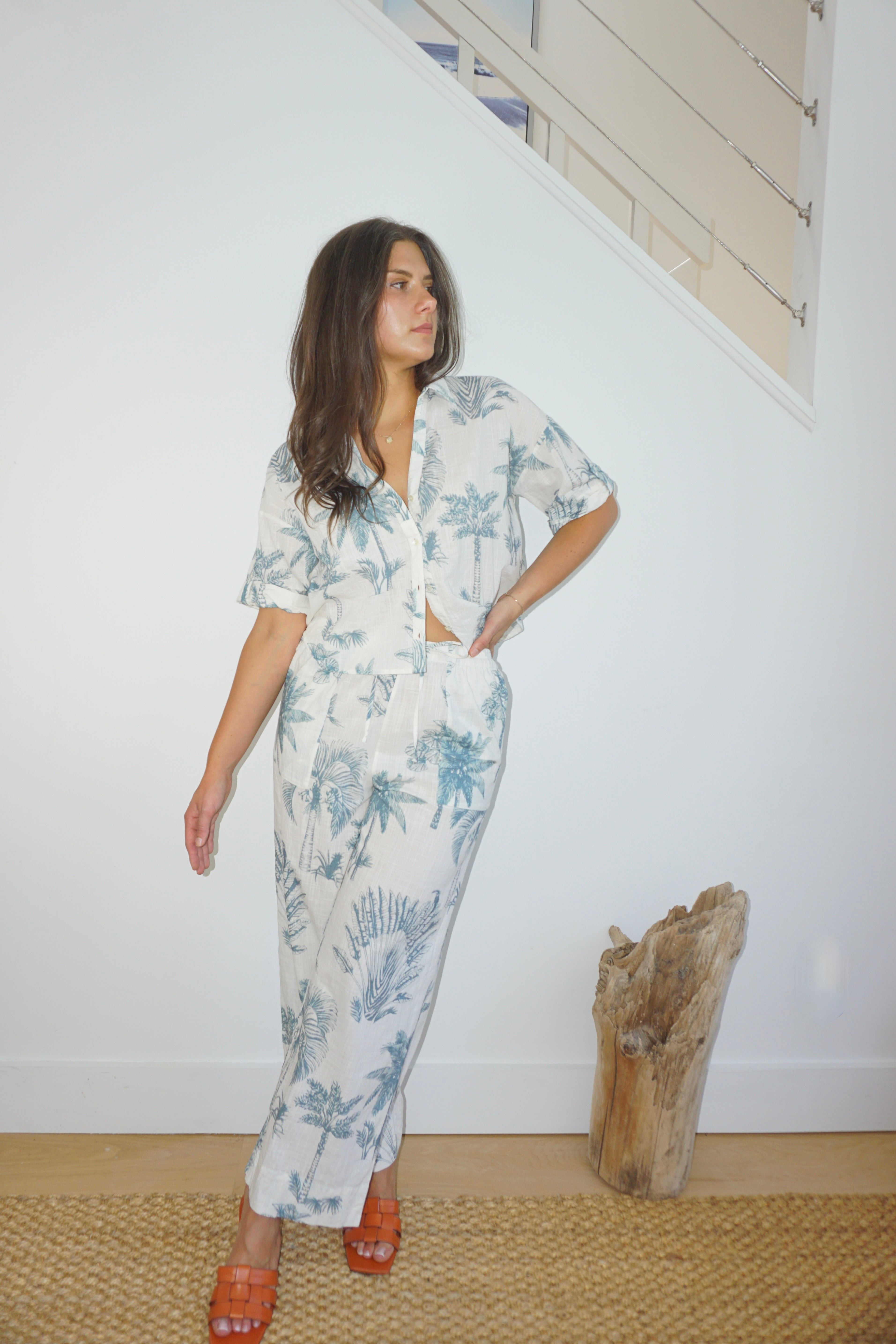 Cali Cropped Shirt in Faded Teal Palms