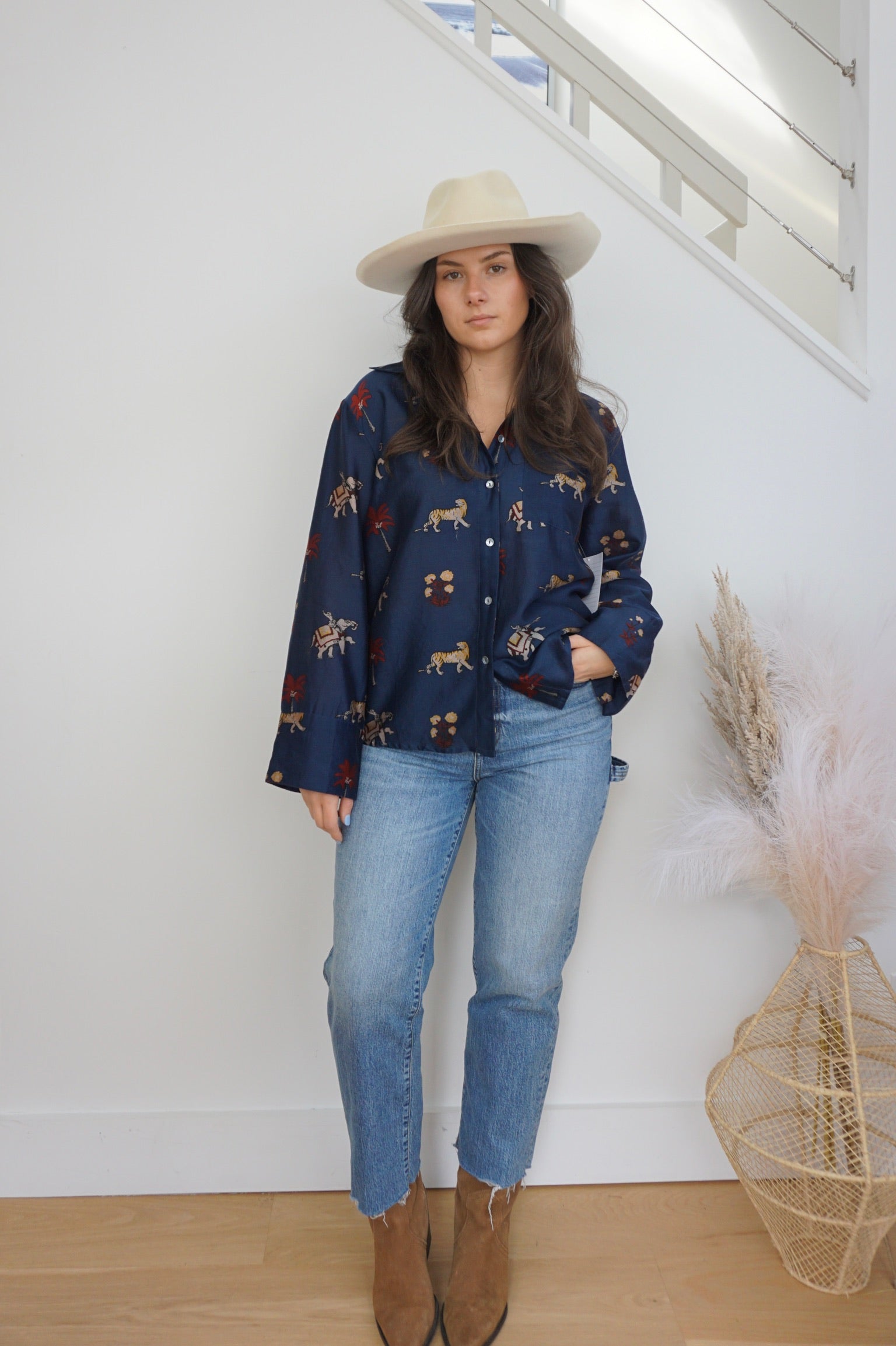 Avery Boxy Shirt - Navy Tiger