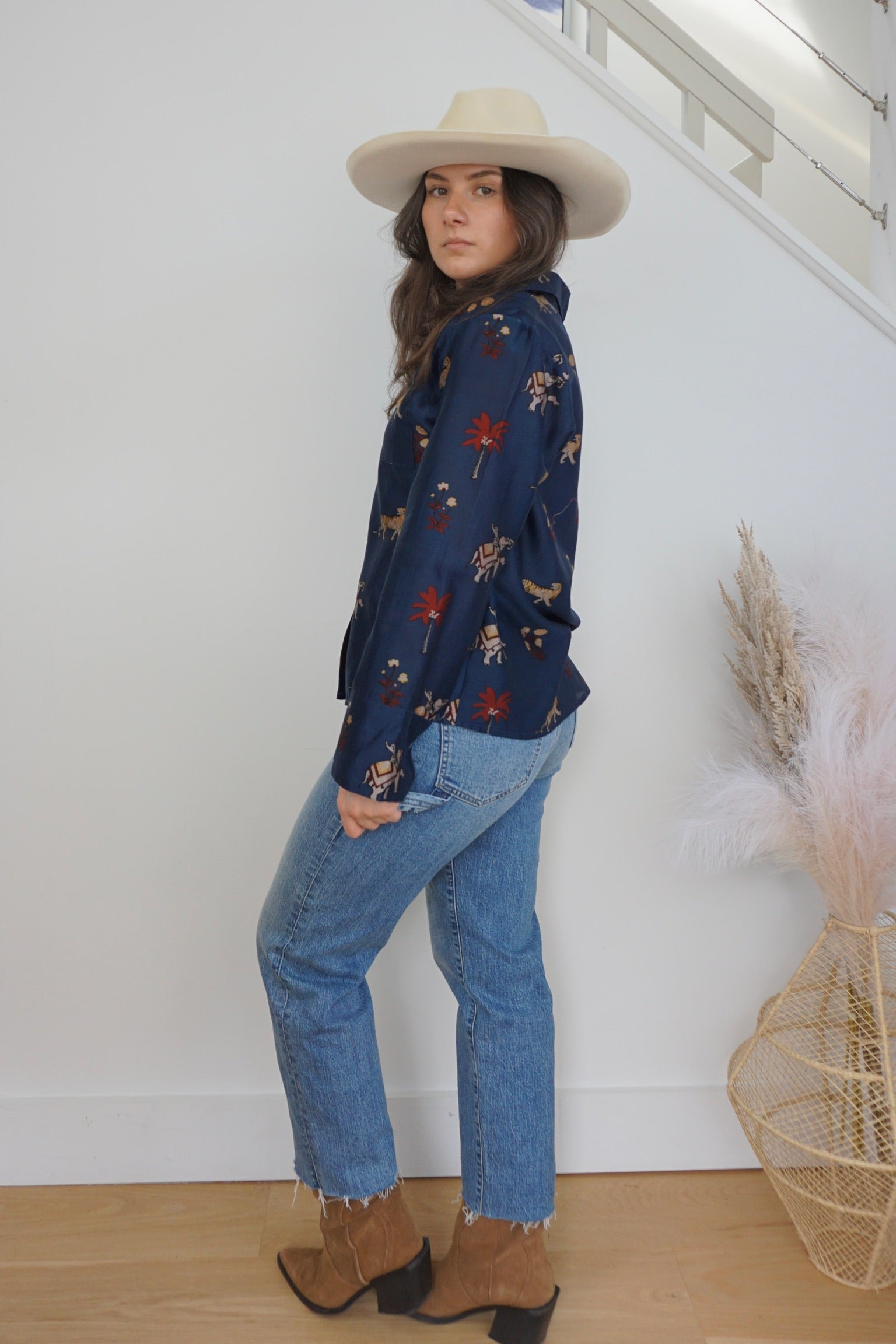 Avery Boxy Shirt - Navy Tiger