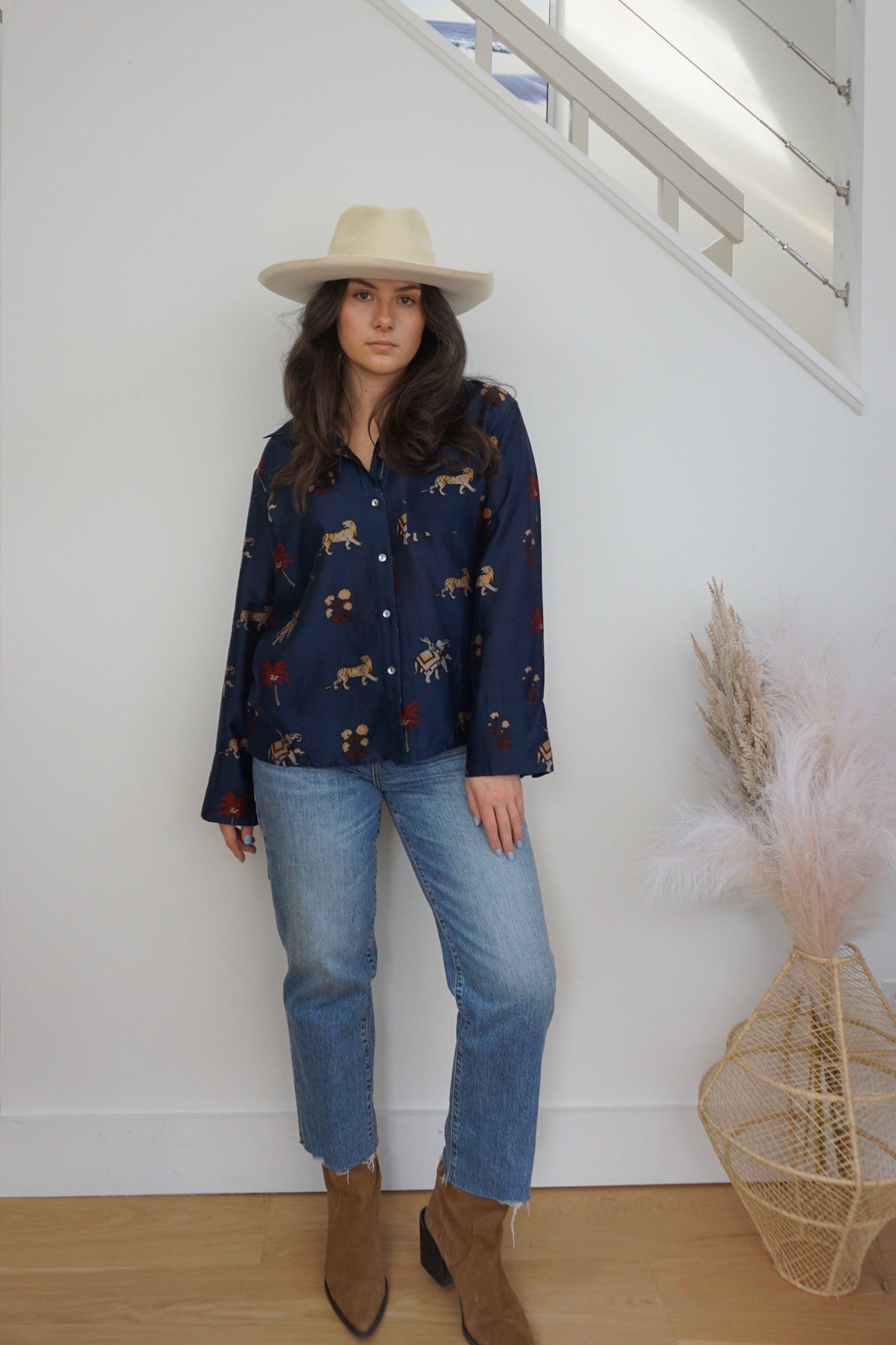 Avery Boxy Shirt - Navy Tiger