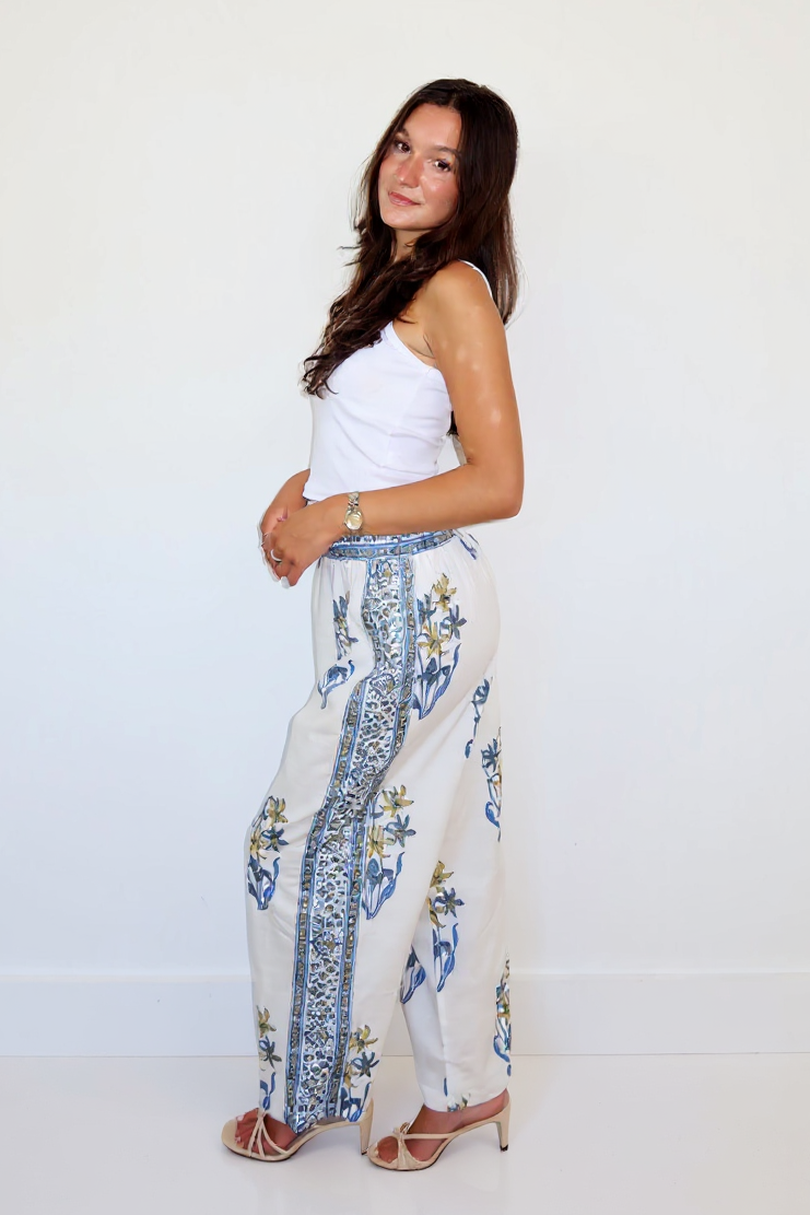 Debbie Beach Pant in Blue Lily