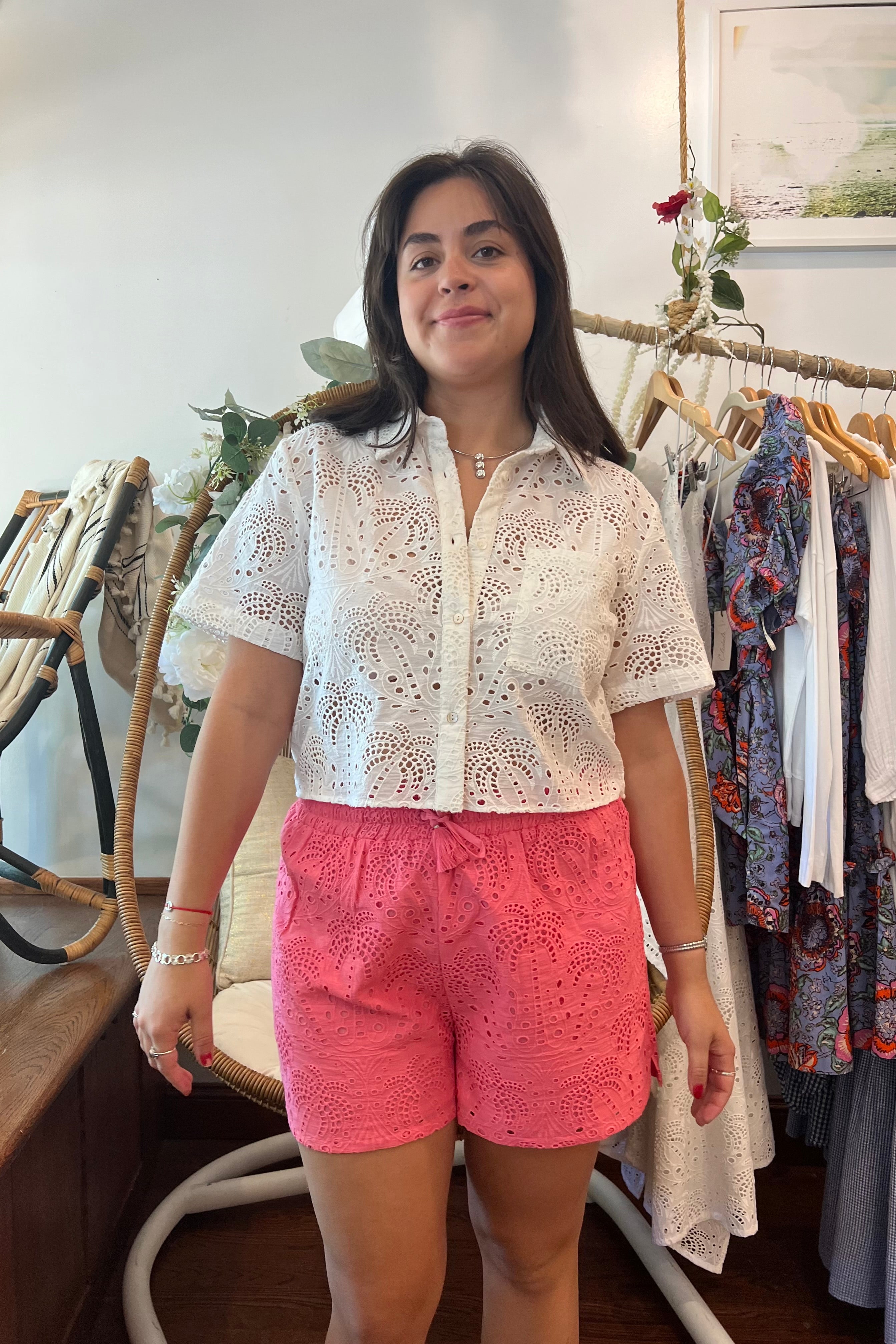 Bruna Eyelet Short - Pink