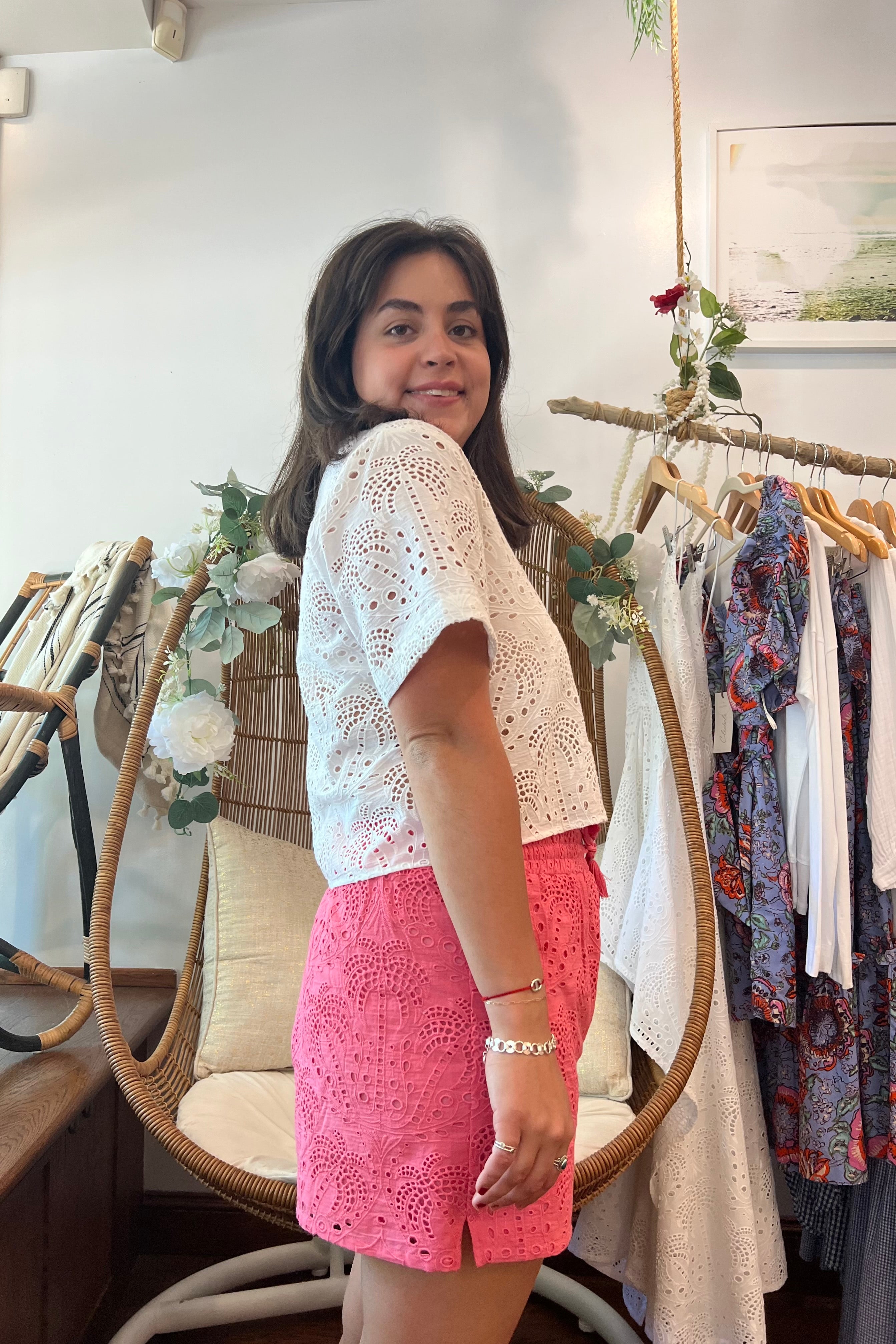 Bruna Eyelet Short - Pink