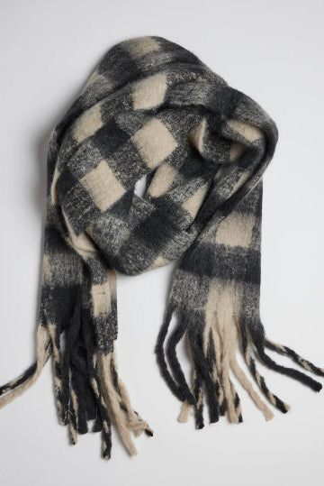 Hat Attack Elle Plaid Scarf