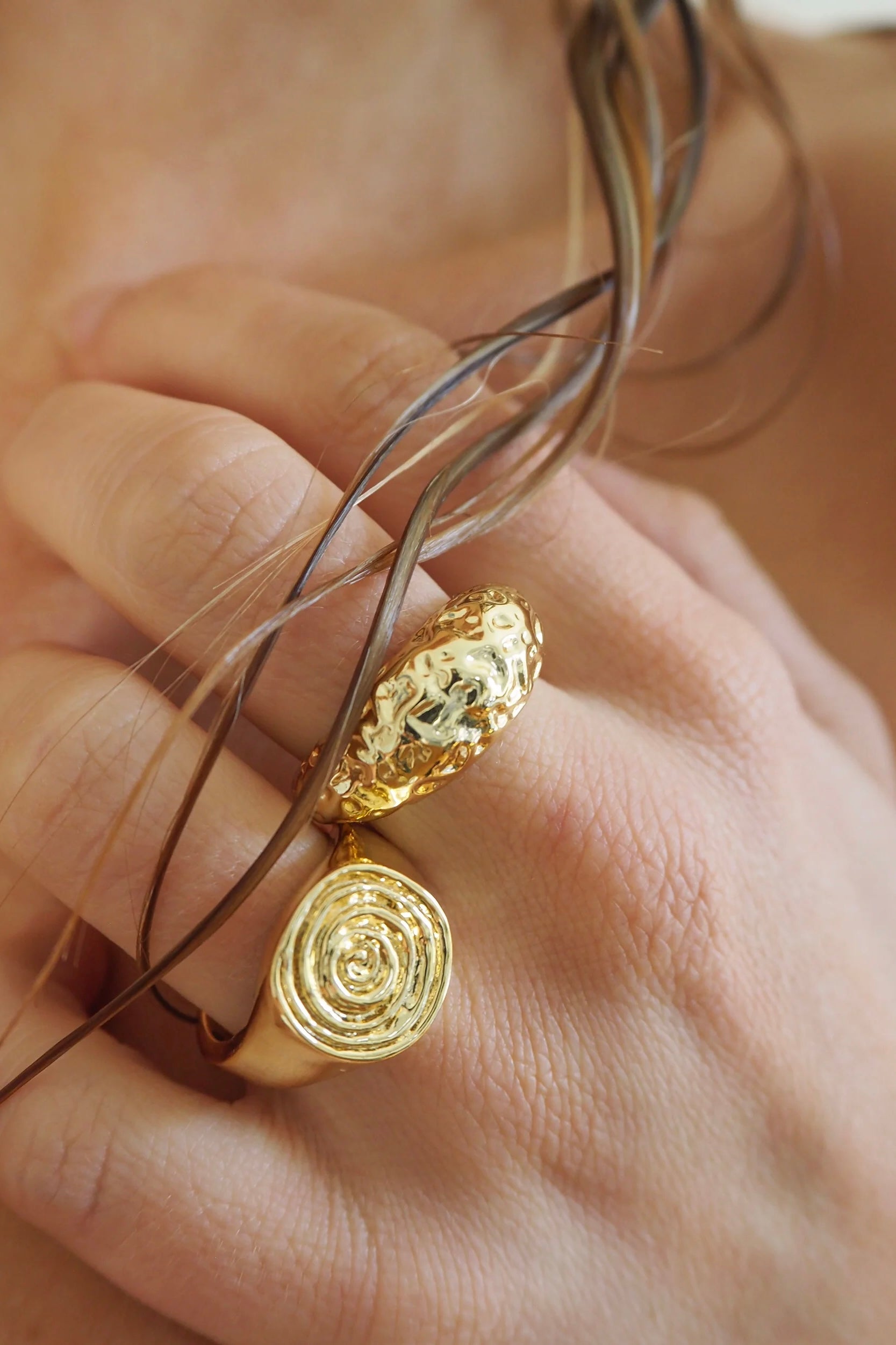 LUV AJ Rosette Coil Signet Ring