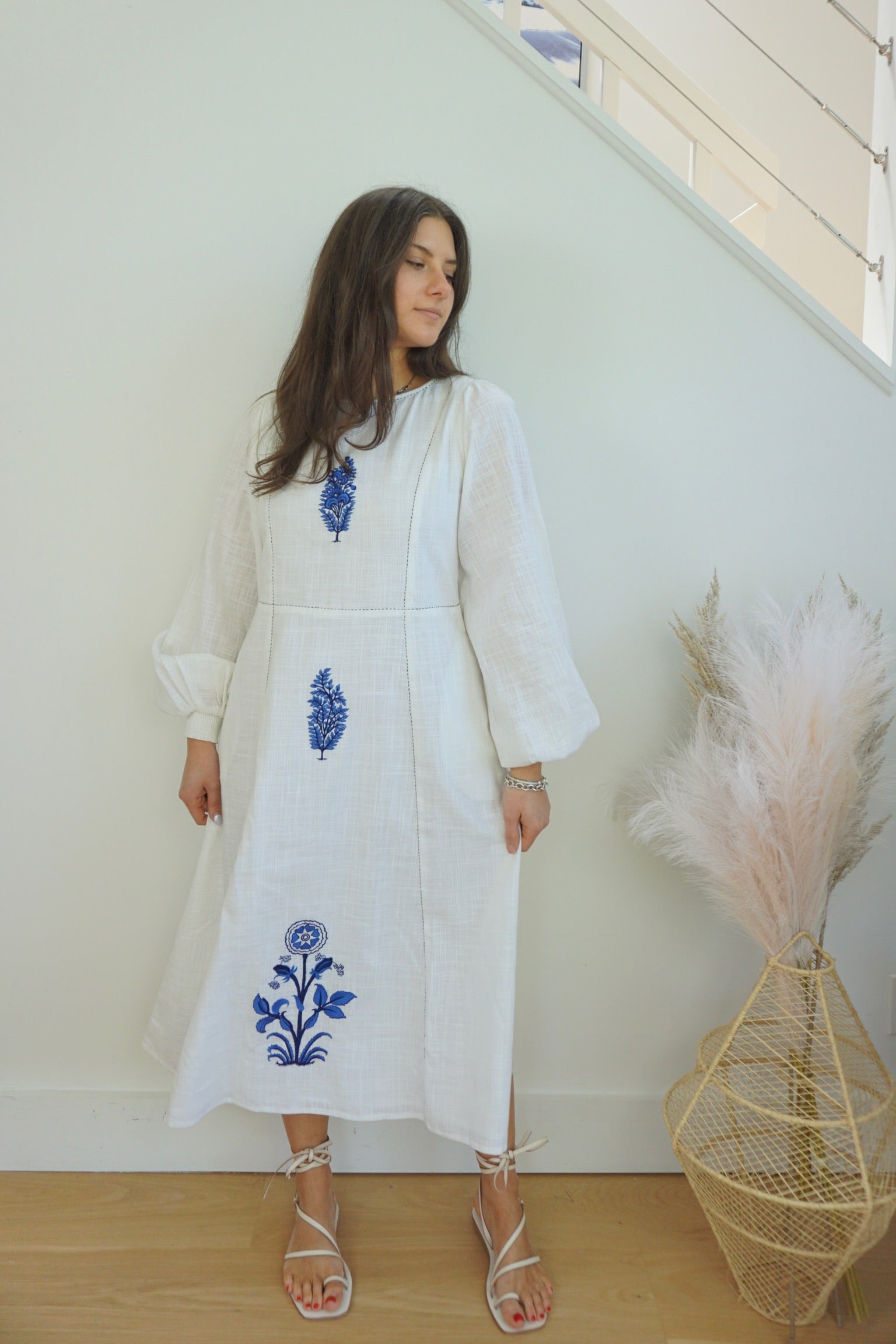 Milo Dress in White/Blue Emb