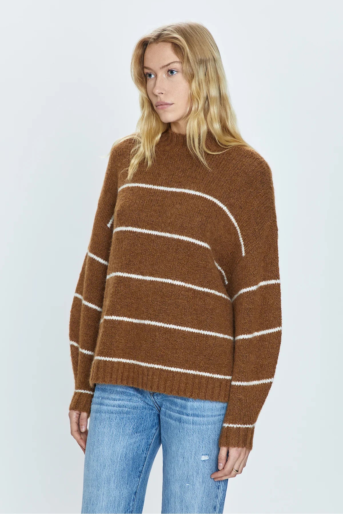Pistola Carlen Sweater - Carmel/White