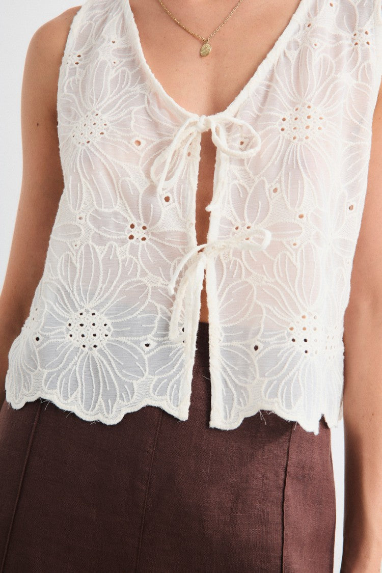 Evelia Vest