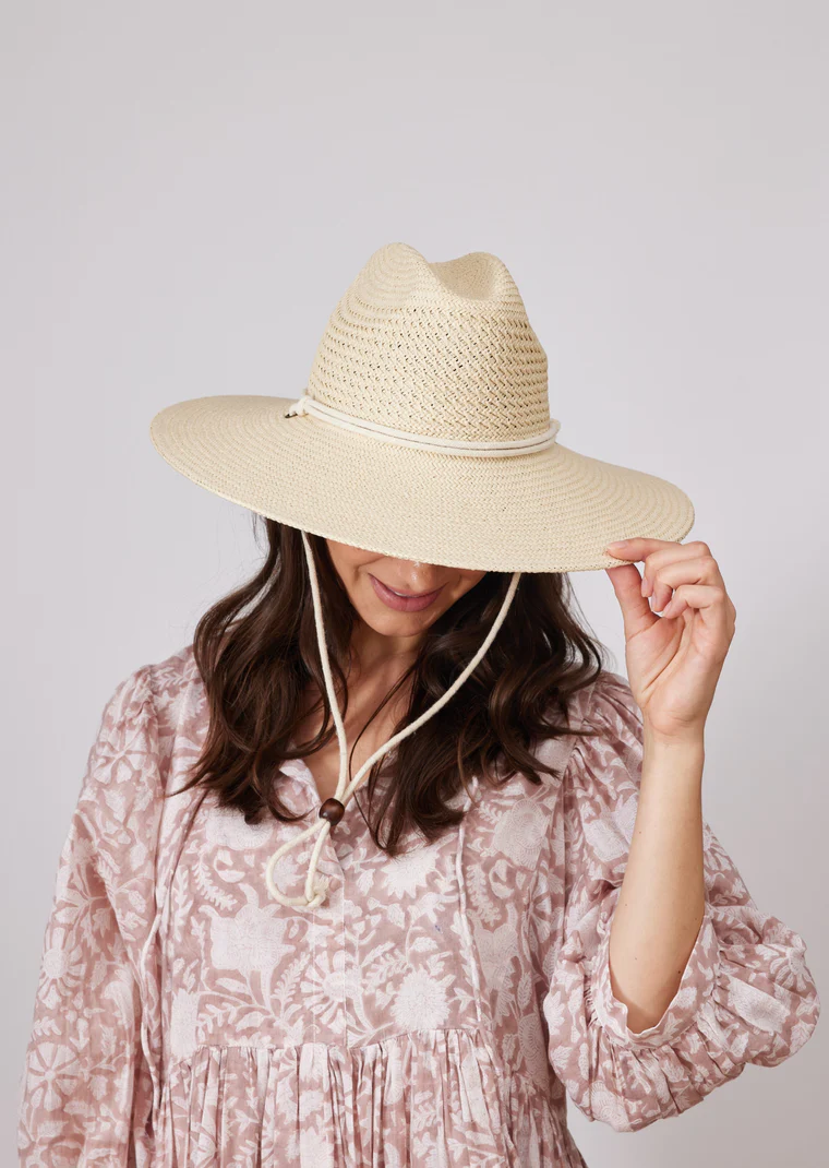 Packable Surfer Chinstrap Hat