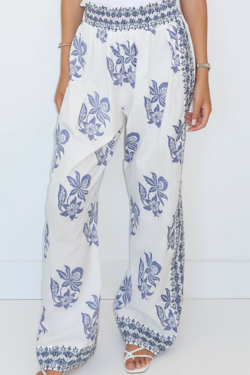 Debbie Beach Pant in Seaside Bloom