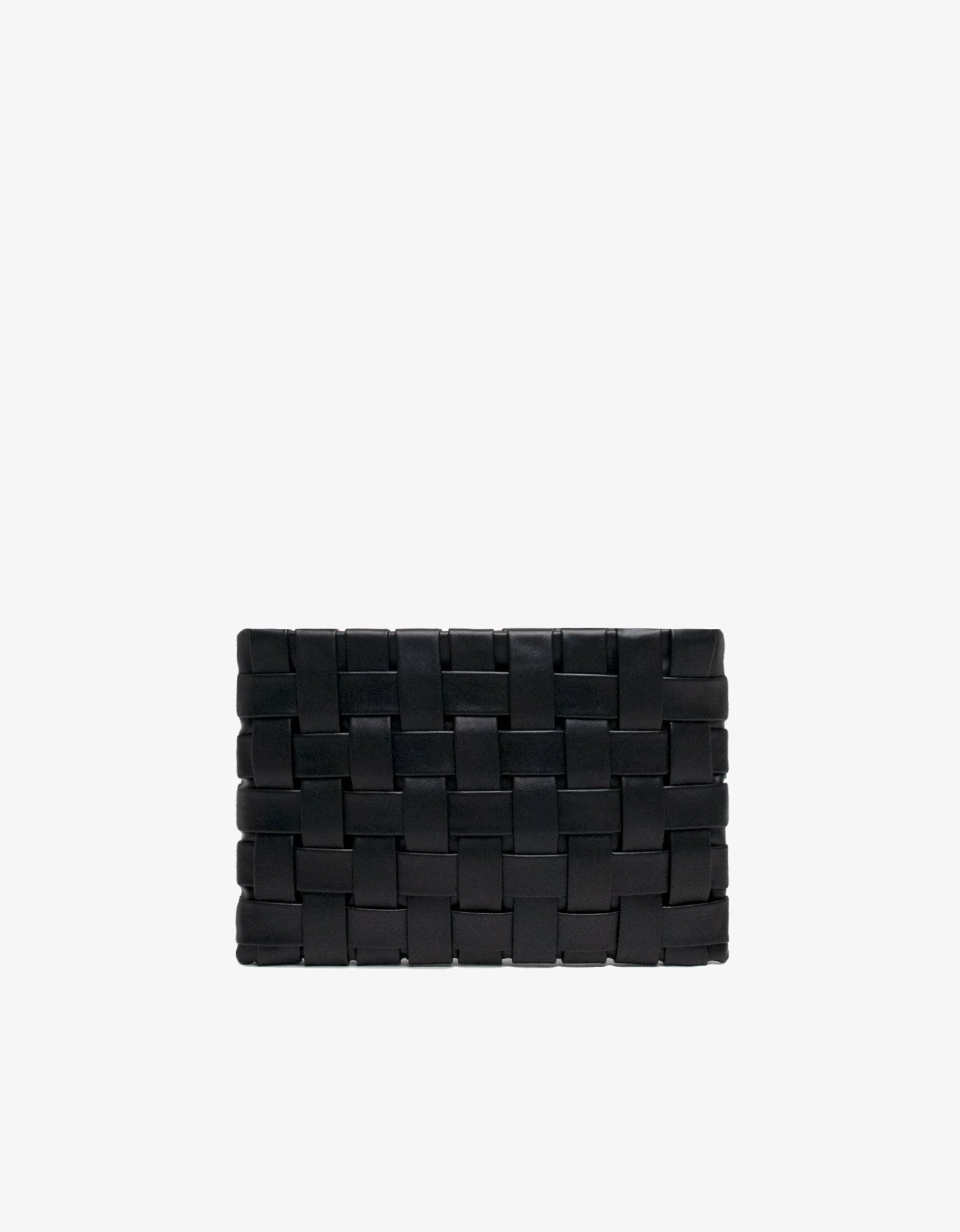Lindy Woven Clutch