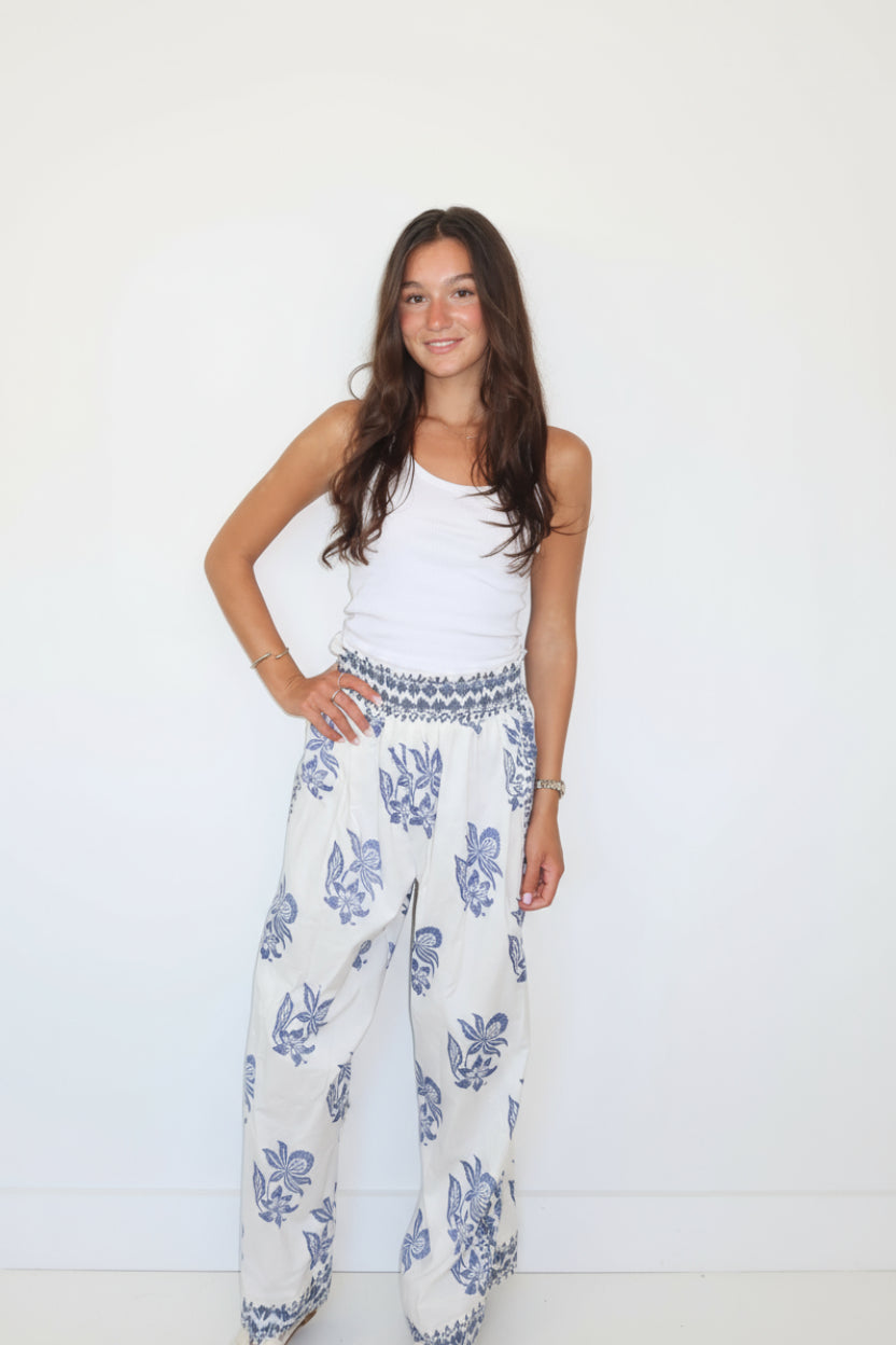 Debbie Beach Pant in Seaside Bloom