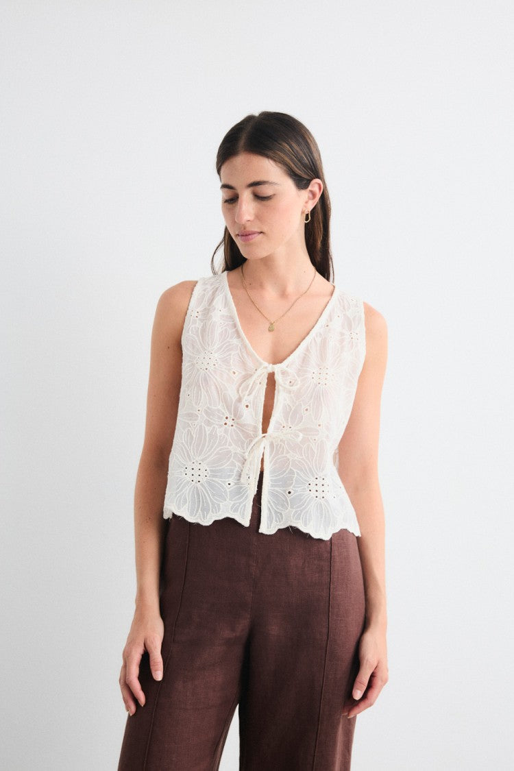Evelia Vest