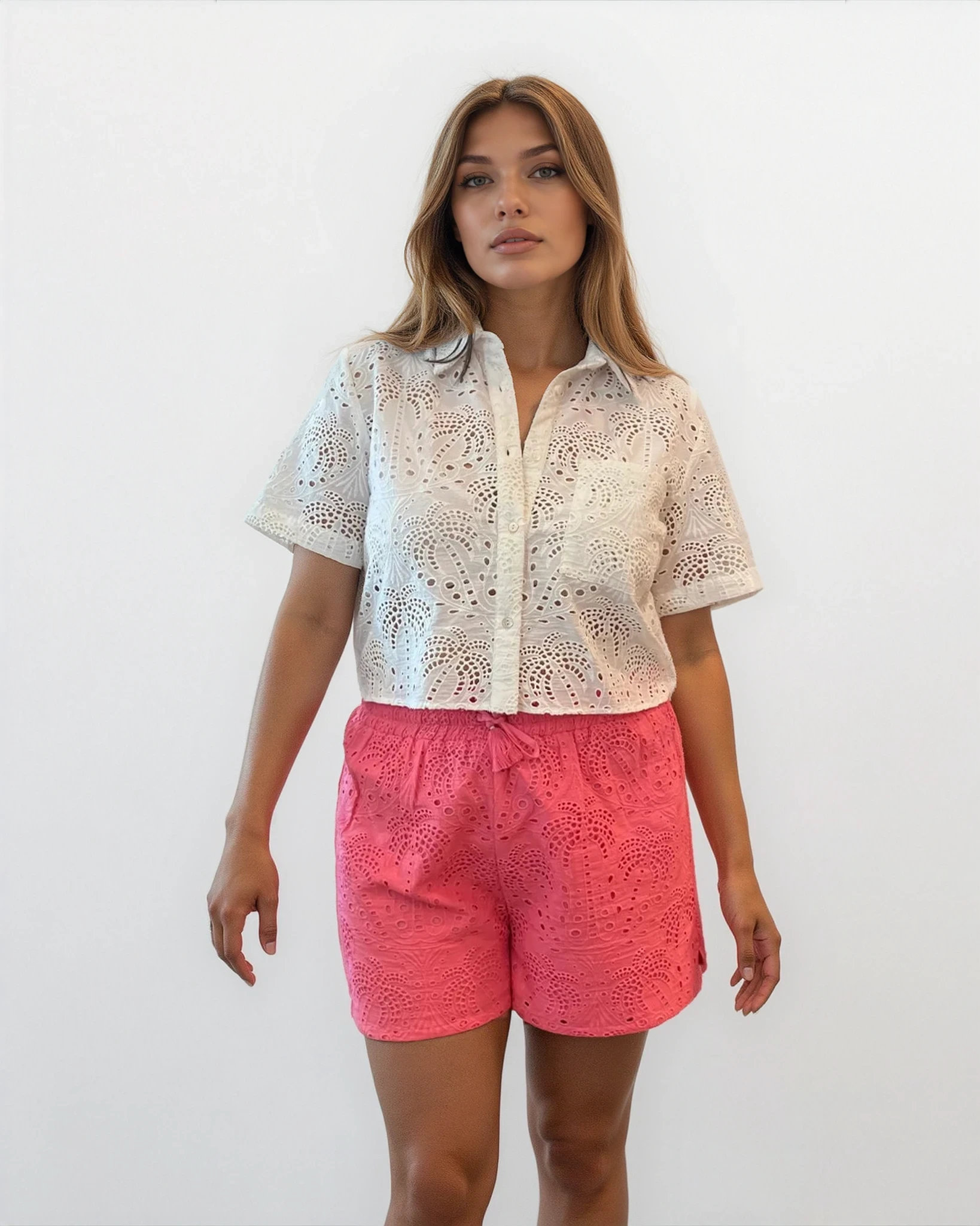 Bruna Eyelet Short - Pink