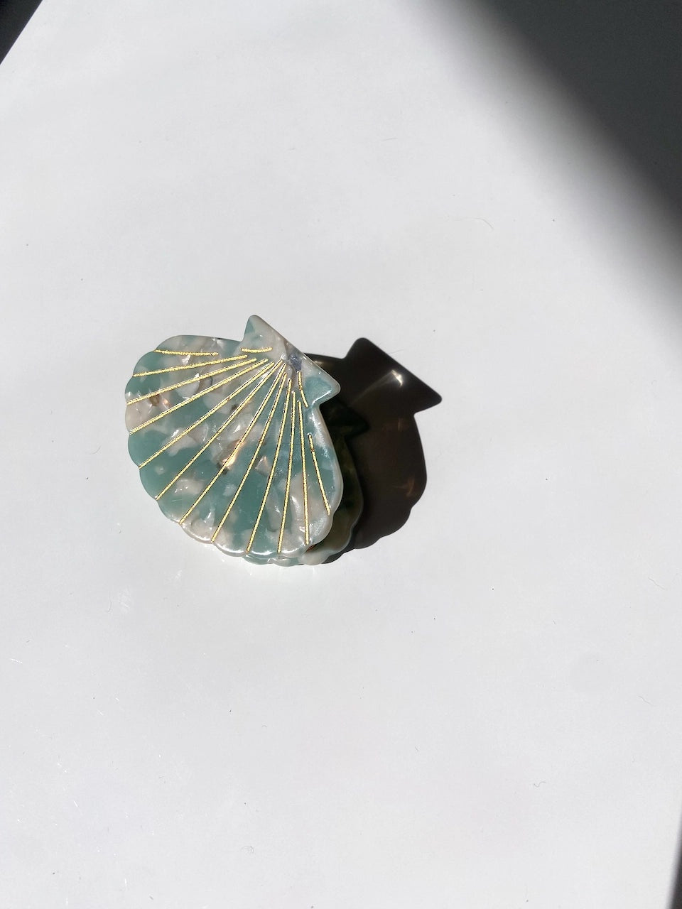 Seashell Claw Clip - Oyster Blue