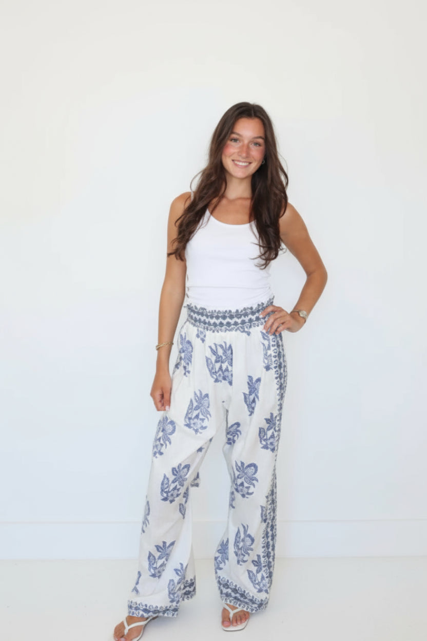 Debbie Beach Pant in Seaside Bloom